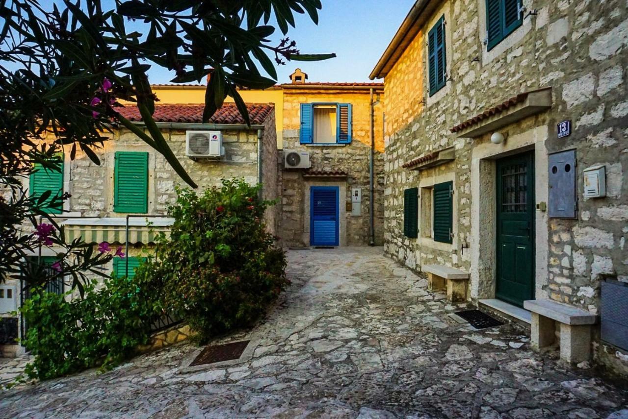 Vila Vinci 1906 Vrsar Exterior foto